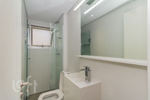 Image 9 - 882906