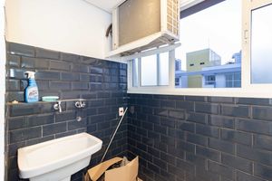 Image 15 - 882912