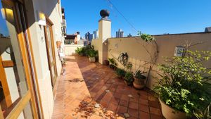 Image 21 - 882917