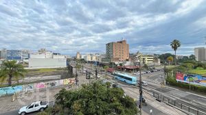 Image 0 - 882922