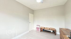 Image 22 - 882922