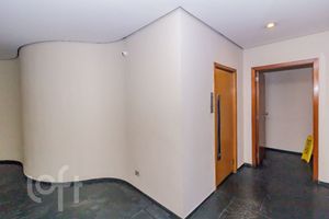 Image 46 - 882925