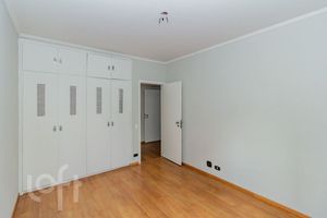 Image 15 - 882925