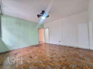 Image 18 - 882927