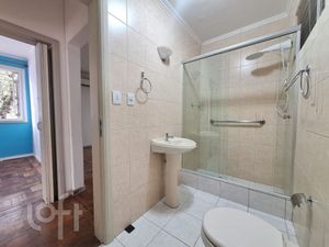 Image 7 - 882927