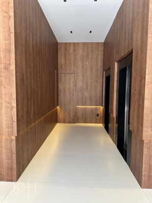 Image 26 - 882937