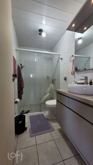 Image 15 - 882948