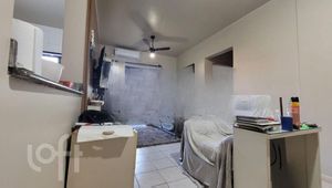 Image 4 - 882948
