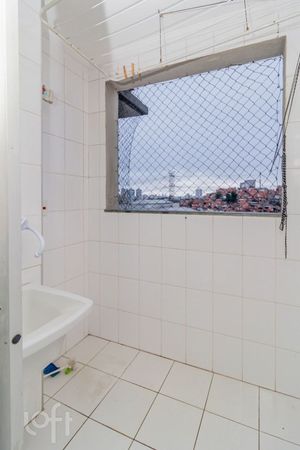 Image 10 - 882949