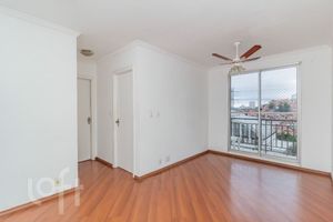 Image 35 - 882949