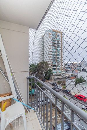 Image 3 - 882949