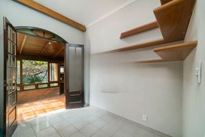 Image 19 - 882951
