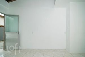 Image 52 - 882951