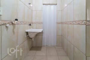 Image 66 - 882951