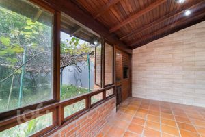 Image 27 - 882951