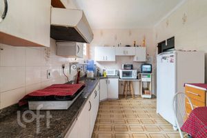 Image 32 - 882951
