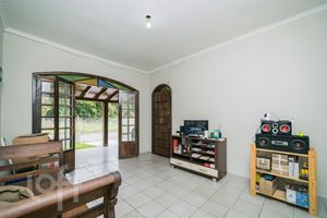 Image 7 - 882951