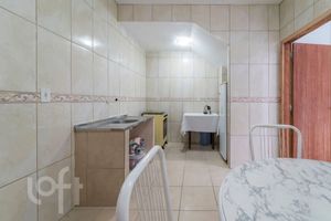 Image 69 - 882951