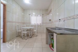 Image 71 - 882951