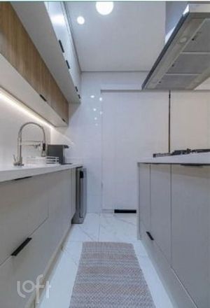 Image 3 - 882968