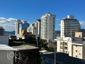 Image 16 - 882970