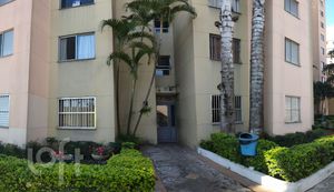 Image 6 - 882974