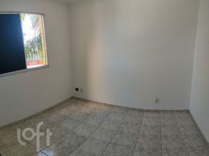 Image 1 - 882974