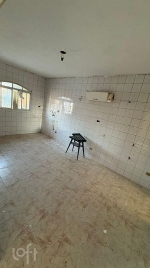Image 1 - 882976