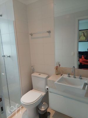 Image 7 - 882977