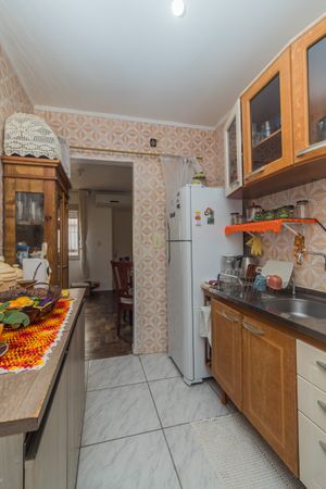 Image 13 - 882981