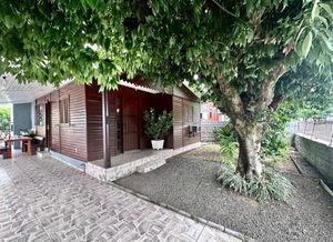 Image 1 - 882992