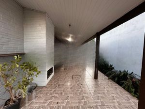 Image 28 - 882992