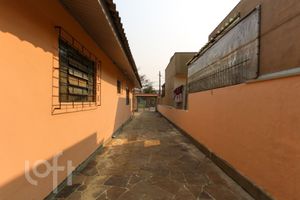Image 13 - 882997