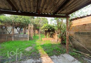 Image 10 - 882997