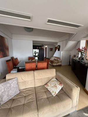 Image 8 - 882998