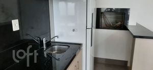 Image 7 - 882999