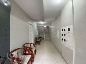 Image 14 - 883000