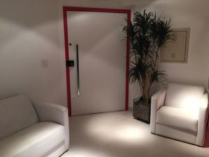 Image 1 - 883002