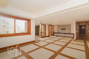 Image 36 - 883003