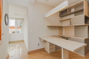 Image 30 - 883003