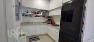 Image 26 - 883006