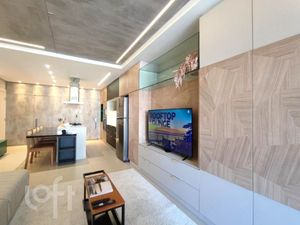 Image 8 - 883009