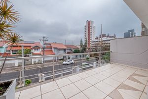 Image 28 - 883010