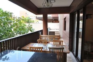 Image 19 - 883017