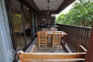 Image 23 - 883017
