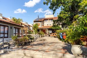 Image 64 - 883028