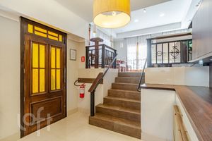 Image 42 - 883028