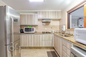 Image 9 - 883028