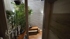 Image 23 - 883029
