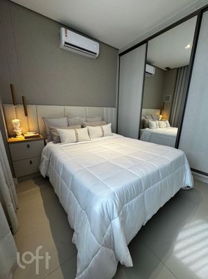 Image 15 - 883031
